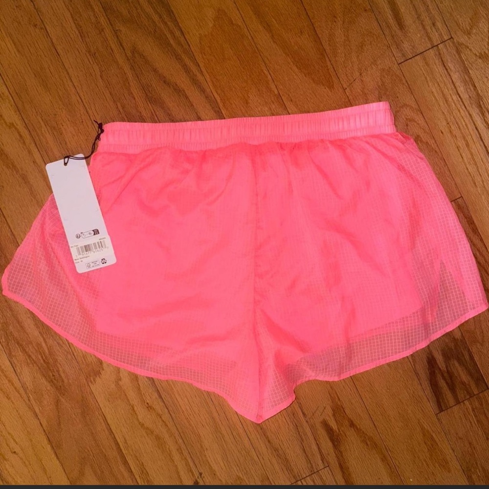 NWT Alo Game Time Shorts - NEON BUBBLEGUM - Picture 4 of 8